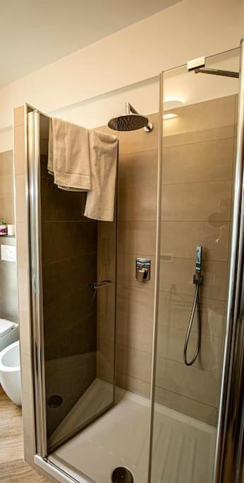Dimora Al Colosseo, 2 Bedrooms Рим Екстериор снимка