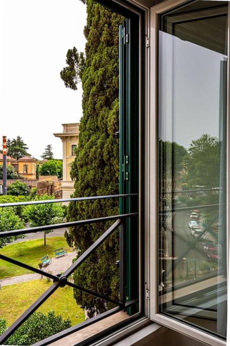 Dimora Al Colosseo, 2 Bedrooms Рим Екстериор снимка