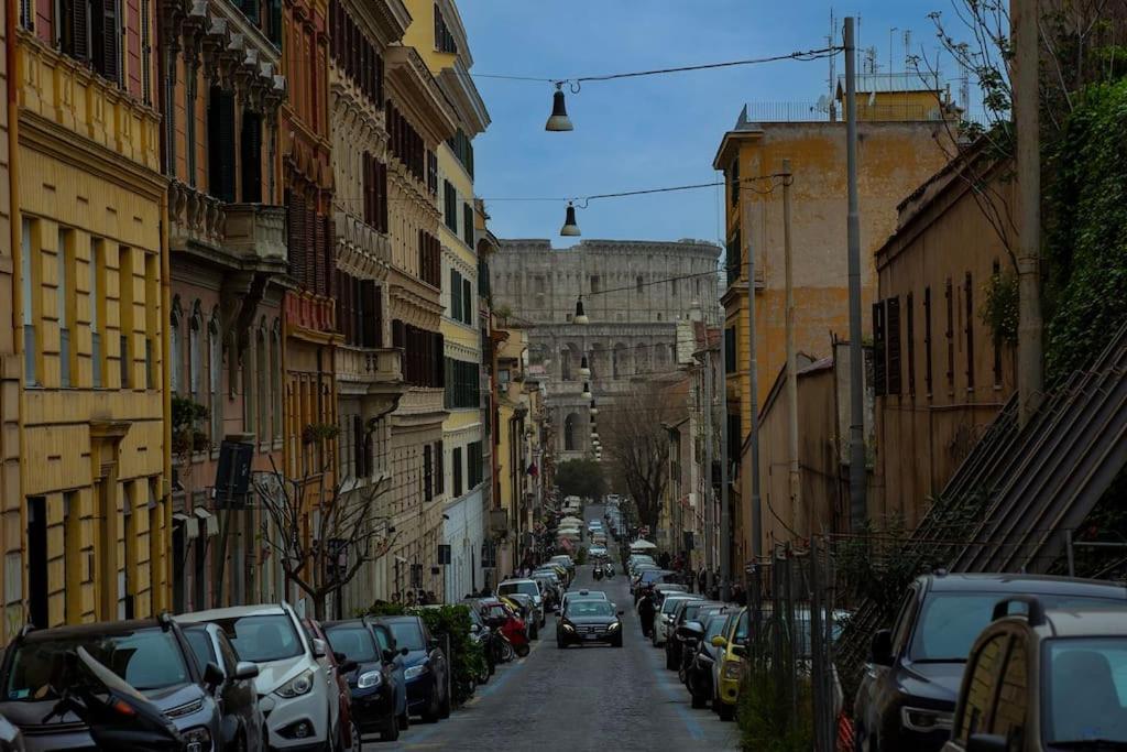 Dimora Al Colosseo, 2 Bedrooms Рим Екстериор снимка